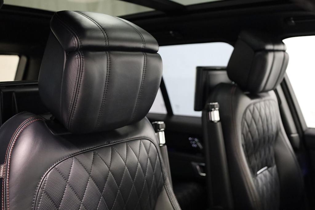 Thumbnail: 2019 Land Rover Range Rover - 13