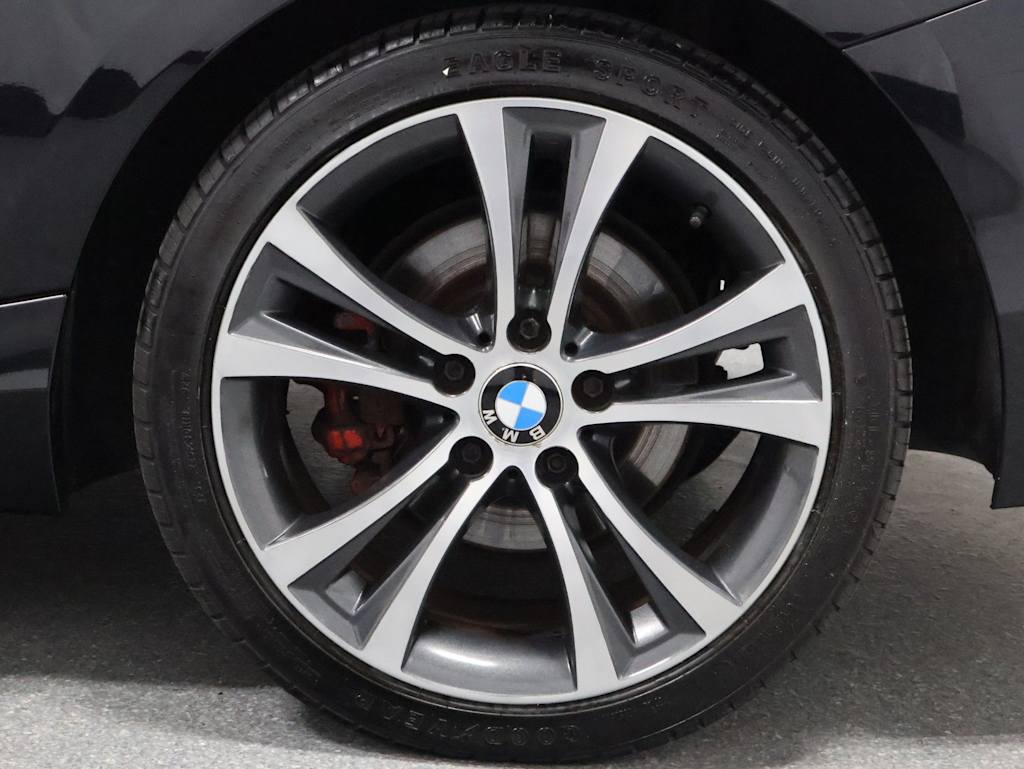 Thumbnail: 2015 BMW 2 Series - 40