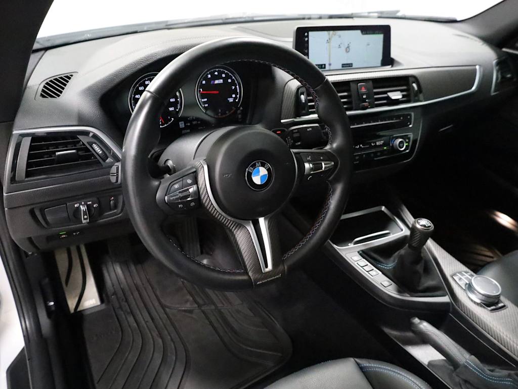 Thumbnail: 2019 BMW M2 - 2