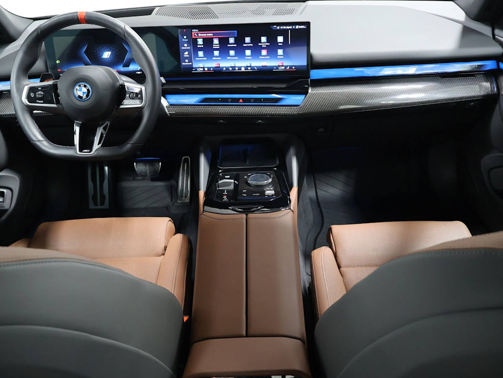 Thumbnail: 2025 BMW i5 - 30