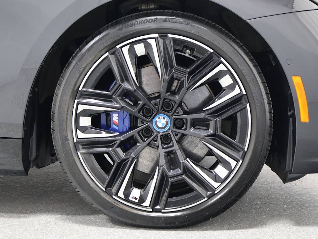 Thumbnail: 2025 BMW i5 - 23