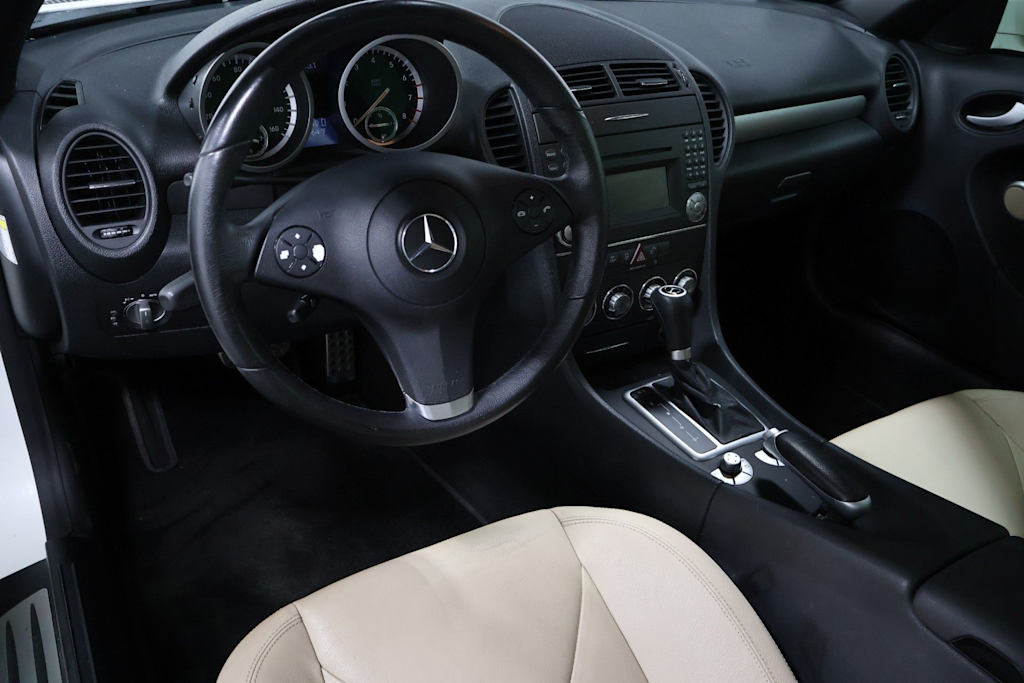 Thumbnail: 2009 Mercedes-Benz SLK - 2
