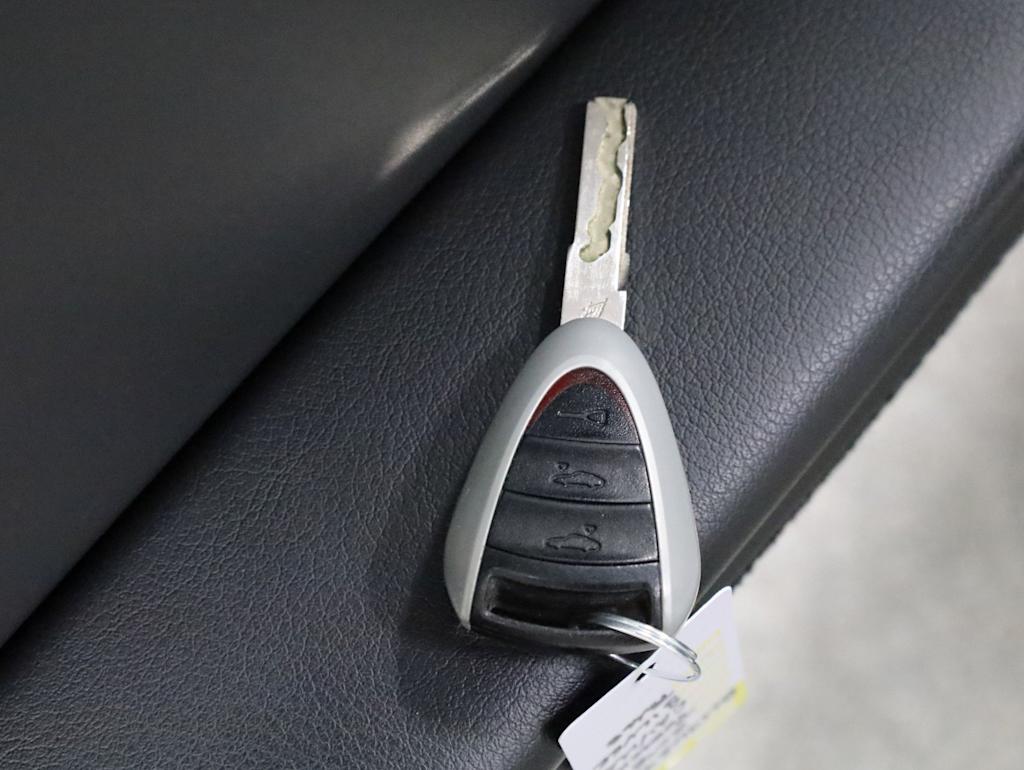 Thumbnail: 2008 Porsche Cayman - 15