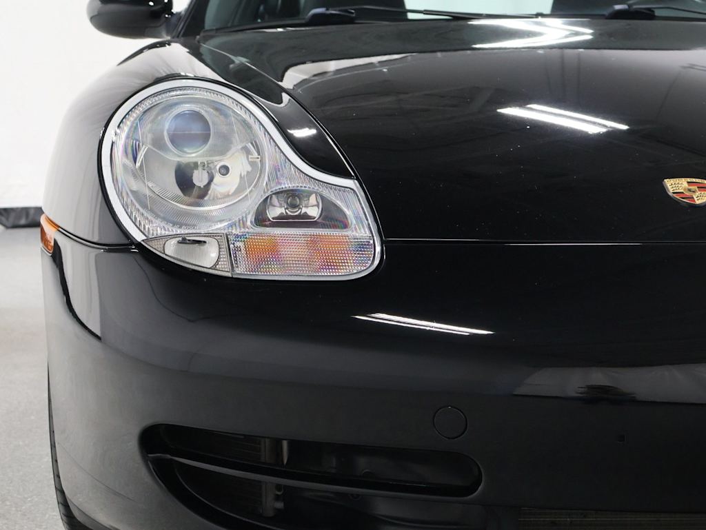 Thumbnail: 2001 Porsche 911 - 25