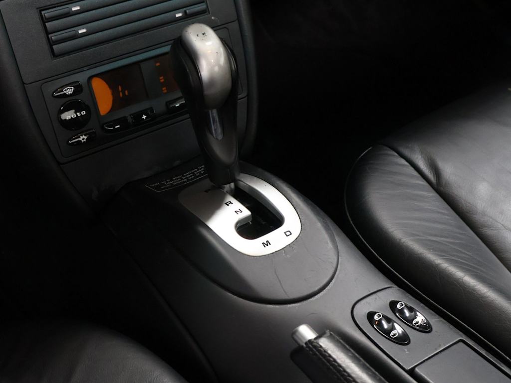 Thumbnail: 2001 Porsche 911 - 31