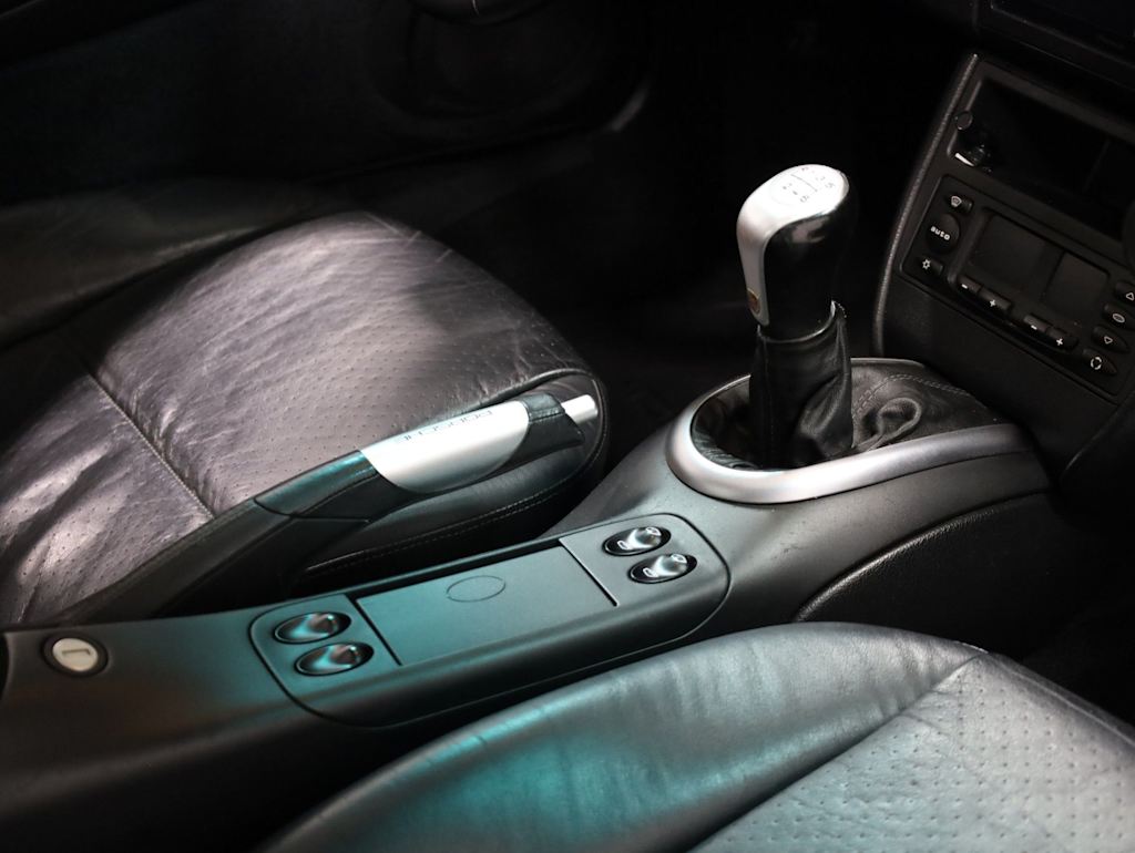 Thumbnail: 2003 Porsche 911 - 17