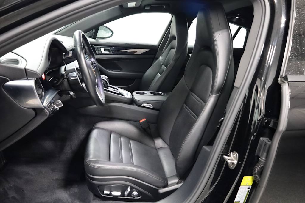 Thumbnail: 2018 Porsche Panamera - 10