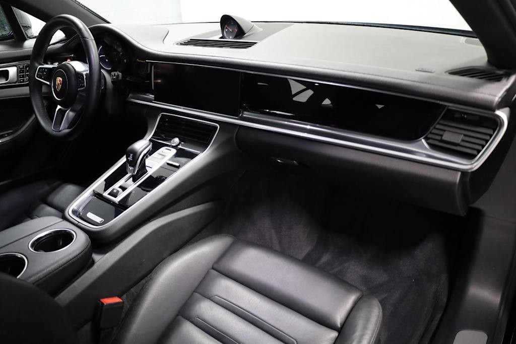 Thumbnail: 2018 Porsche Panamera - 9