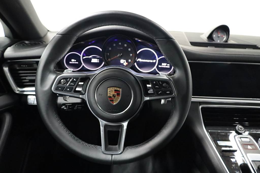 Thumbnail: 2018 Porsche Panamera - 14