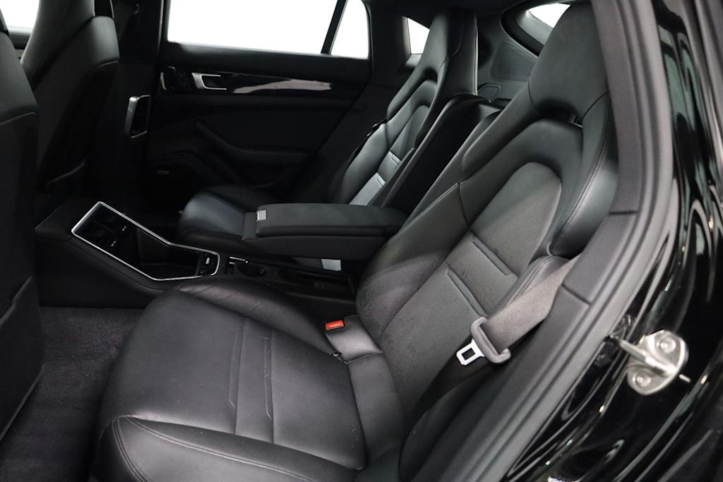 Thumbnail: 2018 Porsche Panamera - 12