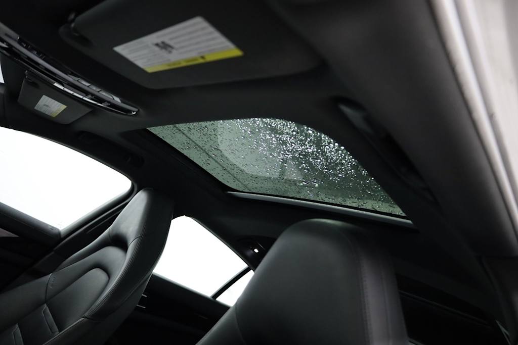 Thumbnail: 2018 Porsche Panamera - 29