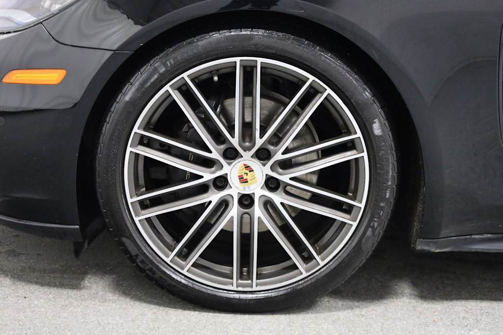 Thumbnail: 2018 Porsche Panamera - 41