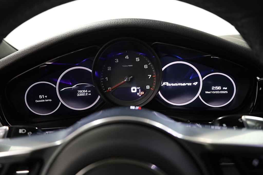 Thumbnail: 2018 Porsche Panamera - 17