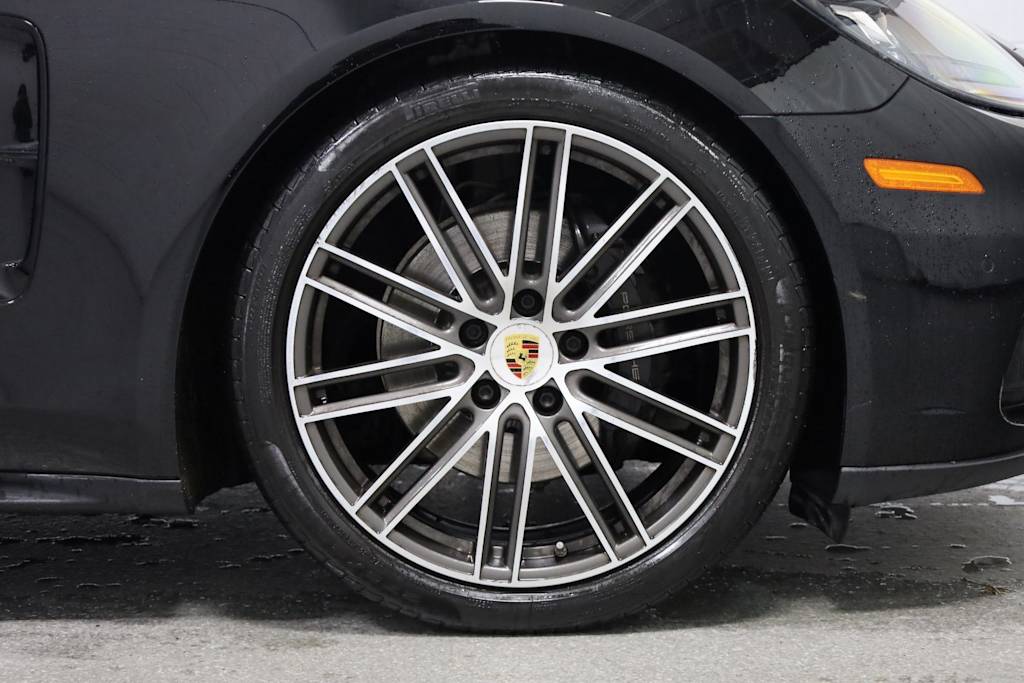 Thumbnail: 2018 Porsche Panamera - 23