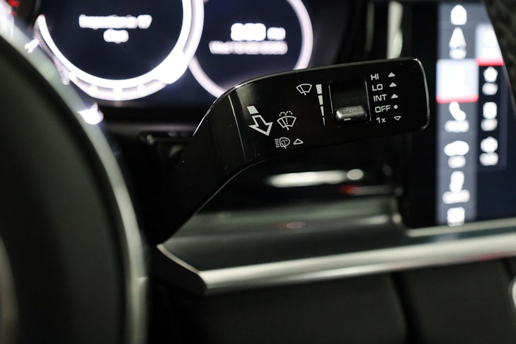 Thumbnail: 2018 Porsche Panamera - 34