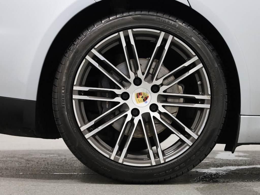 Thumbnail: 2016 Porsche Panamera - 41