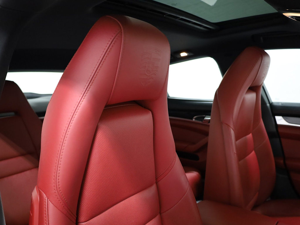 Thumbnail: 2016 Porsche Panamera - 31