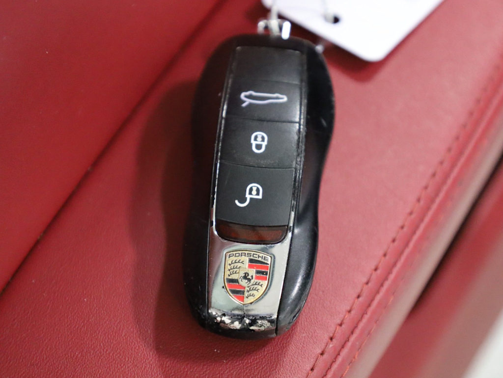 Thumbnail: 2016 Porsche Panamera - 20