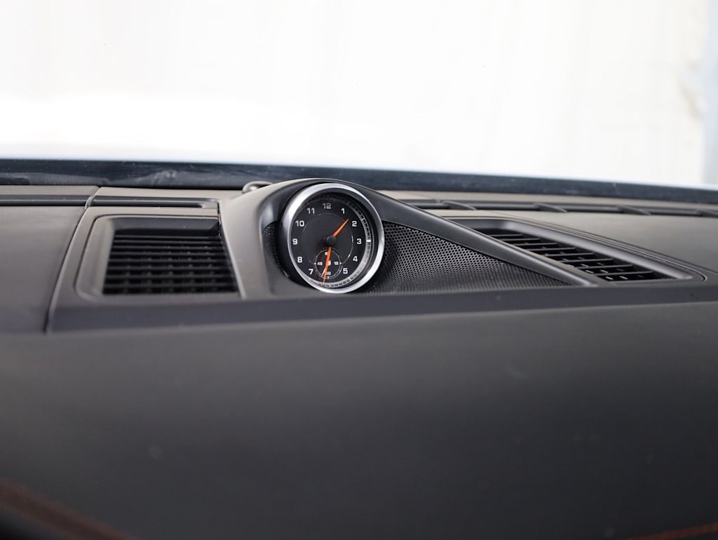 Thumbnail: 2016 Porsche Panamera - 28