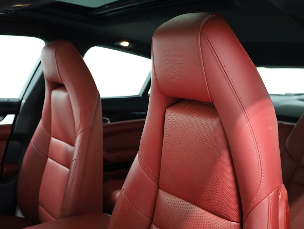 Thumbnail: 2016 Porsche Panamera - 12
