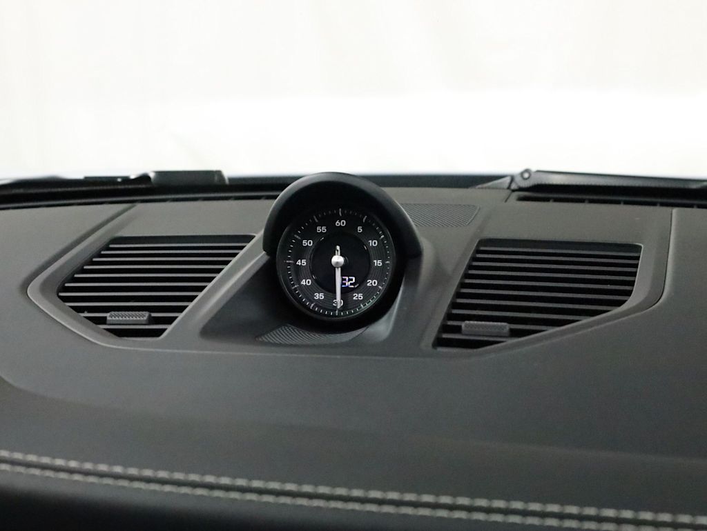Thumbnail: 2026 Porsche 911 - 13