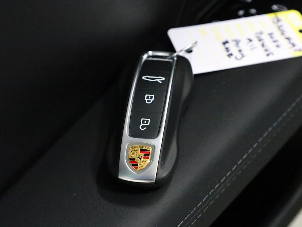 Thumbnail: 2026 Porsche 911 - 17
