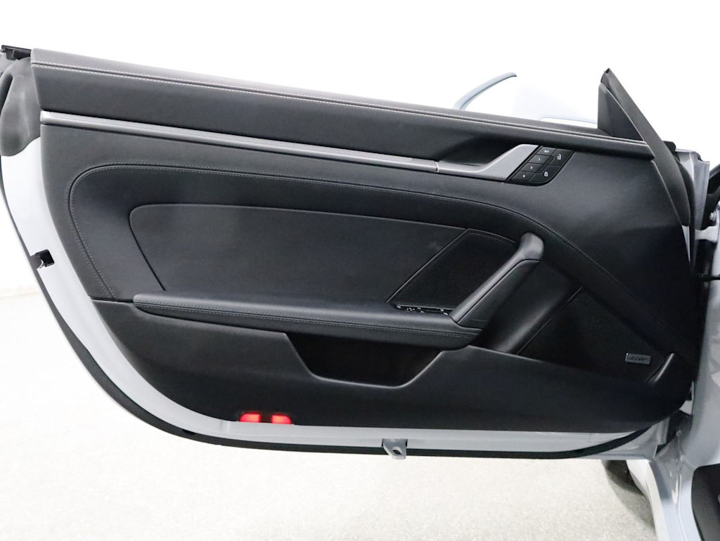 Thumbnail: 2026 Porsche 911 - 25