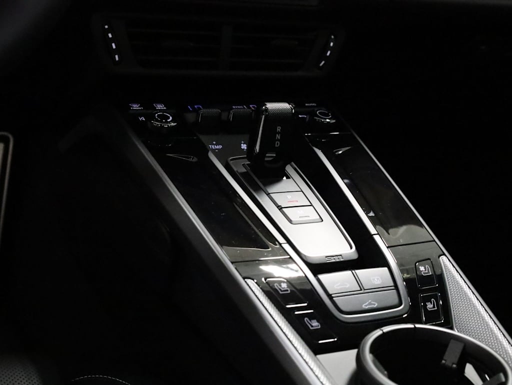 Thumbnail: 2026 Porsche 911 - 14