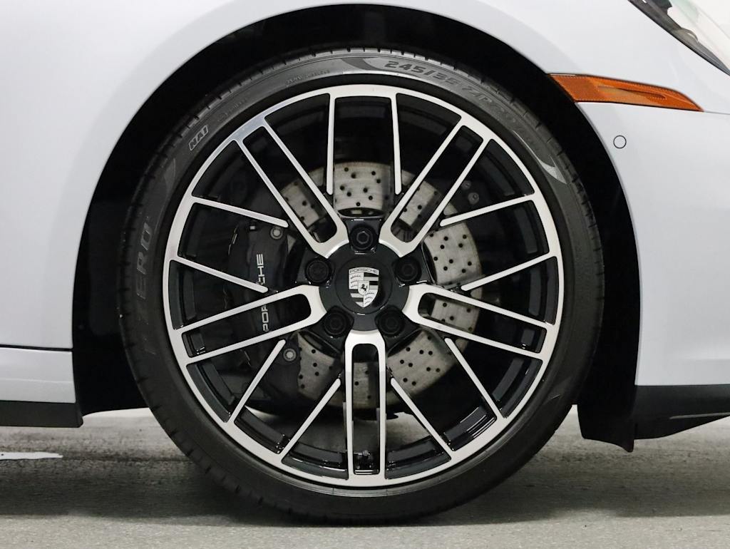 Thumbnail: 2026 Porsche 911 - 21