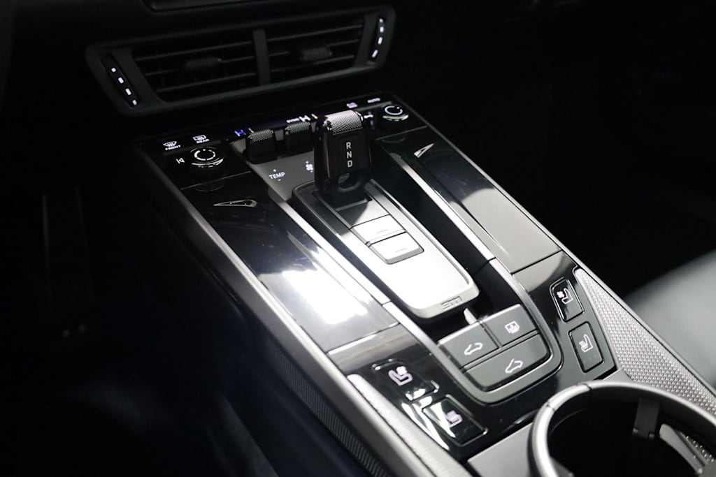 Thumbnail: 2025 Porsche 911 - 34