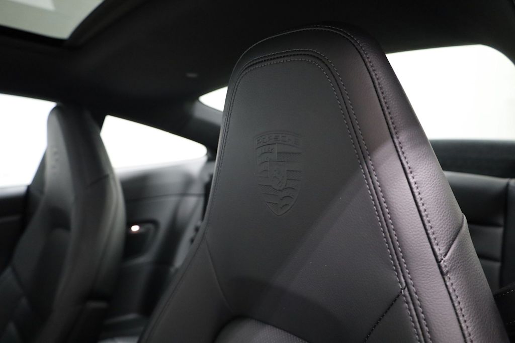 Thumbnail: 2025 Porsche 911 - 11