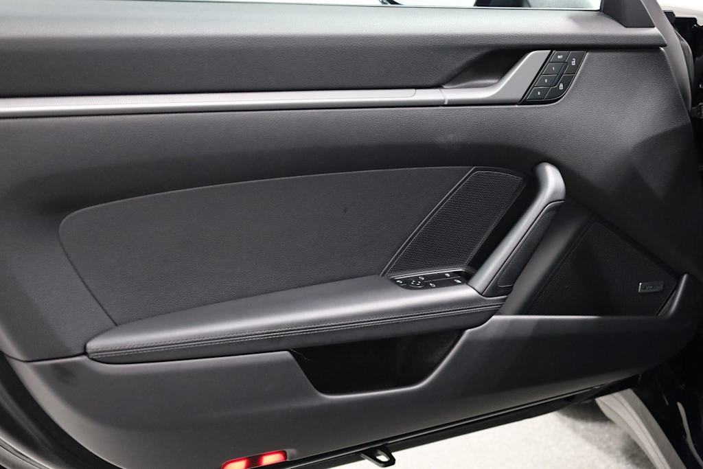 Thumbnail: 2025 Porsche 911 - 25