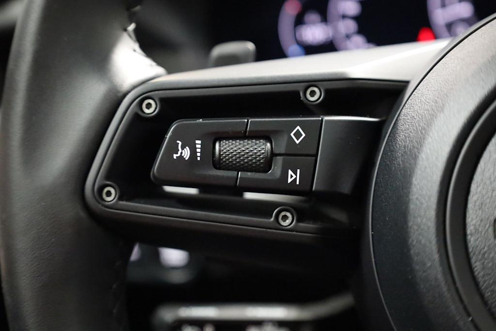 Thumbnail: 2025 Porsche 911 - 31