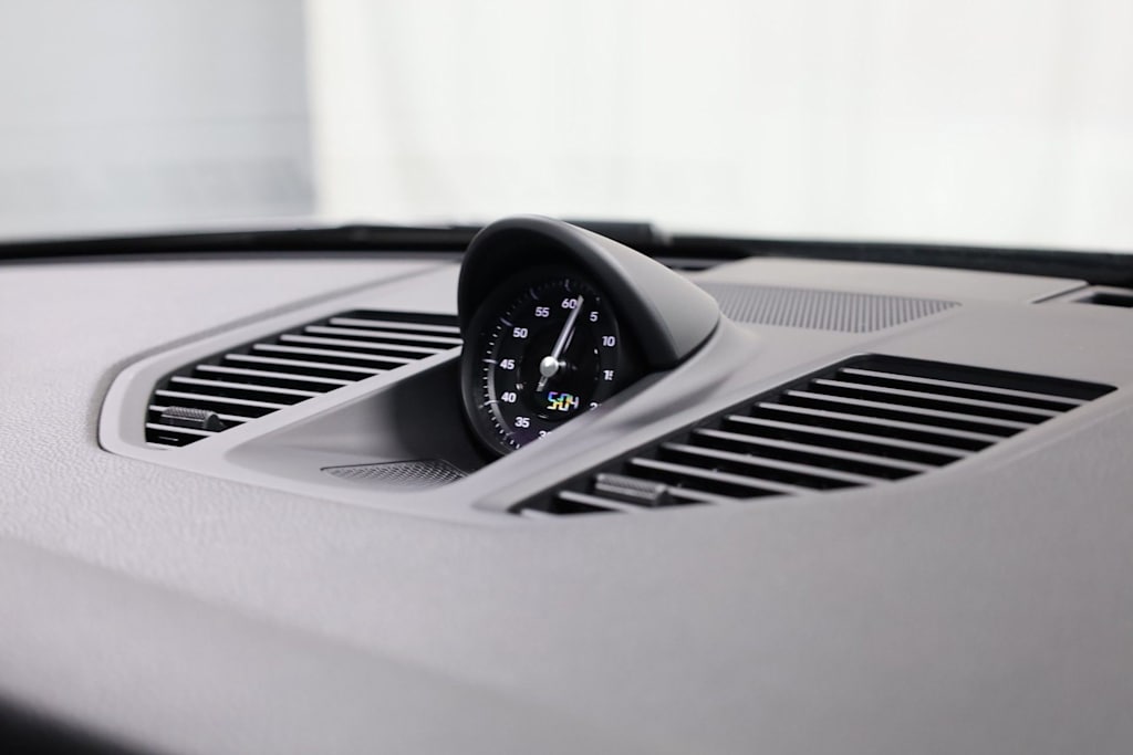 Thumbnail: 2025 Porsche 911 - 30