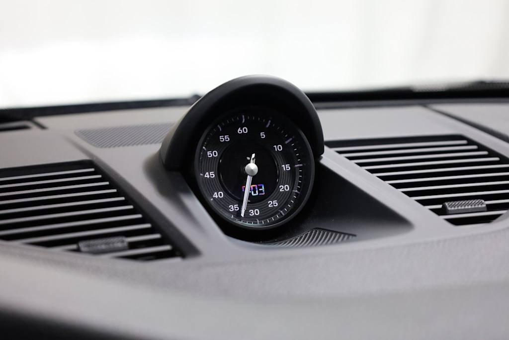 Thumbnail: 2025 Porsche 911 - 13