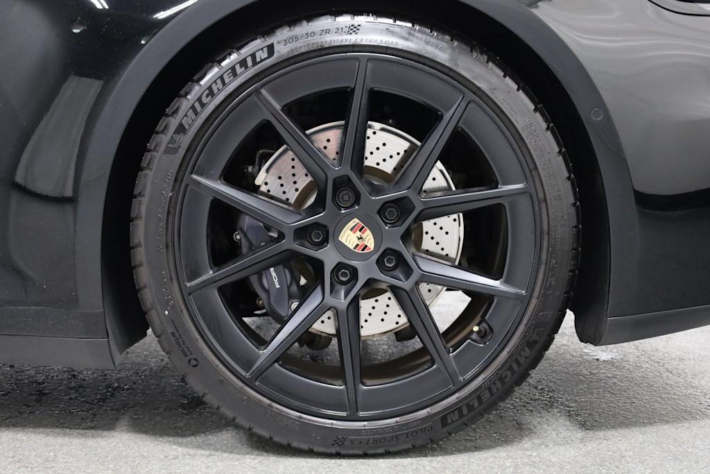 Thumbnail: 2025 Porsche 911 - 40