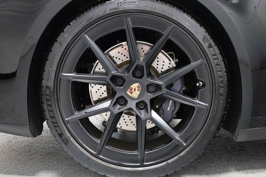 Thumbnail: 2025 Porsche 911 - 39