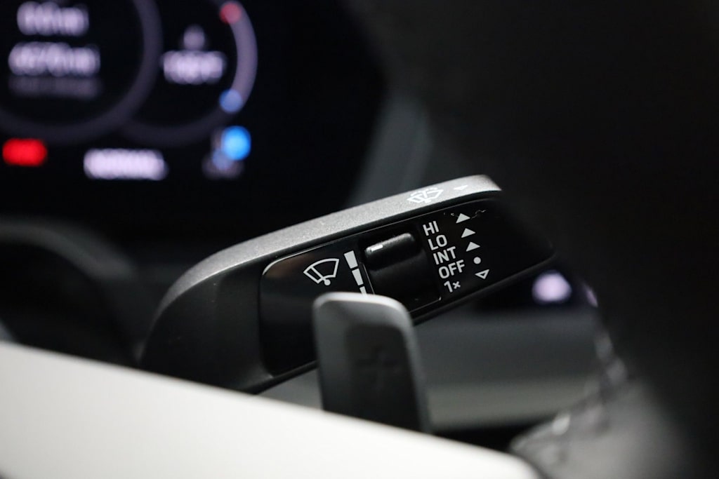 Thumbnail: 2025 Porsche 911 - 16