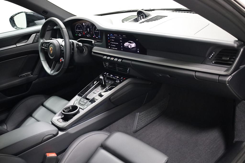 Thumbnail: 2025 Porsche 911 - 9