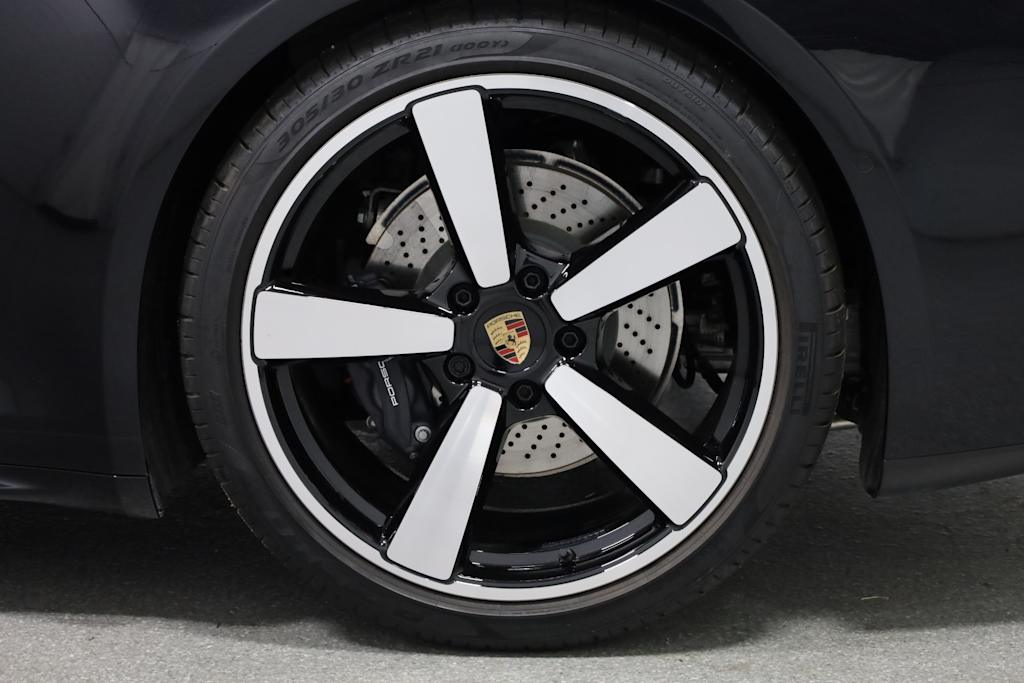 Thumbnail: 2025 Porsche 911 - 35