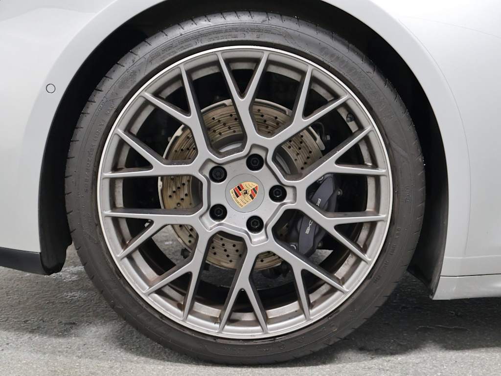 Thumbnail: 2025 Porsche 911 - 39