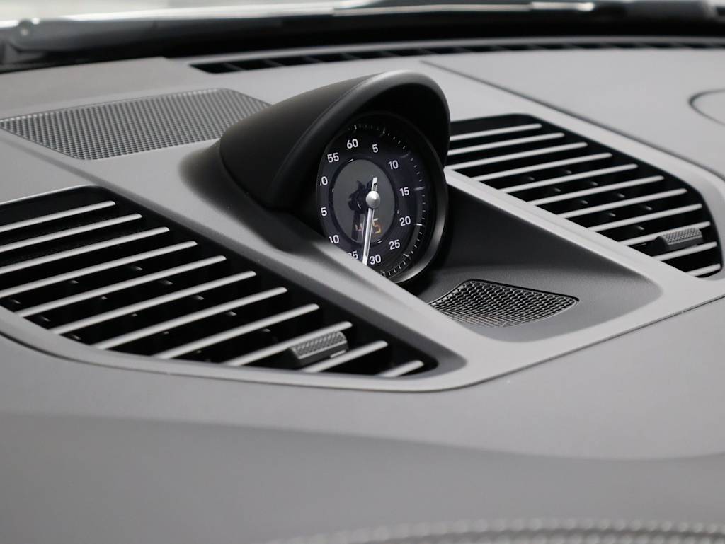 Thumbnail: 2025 Porsche 911 - 26