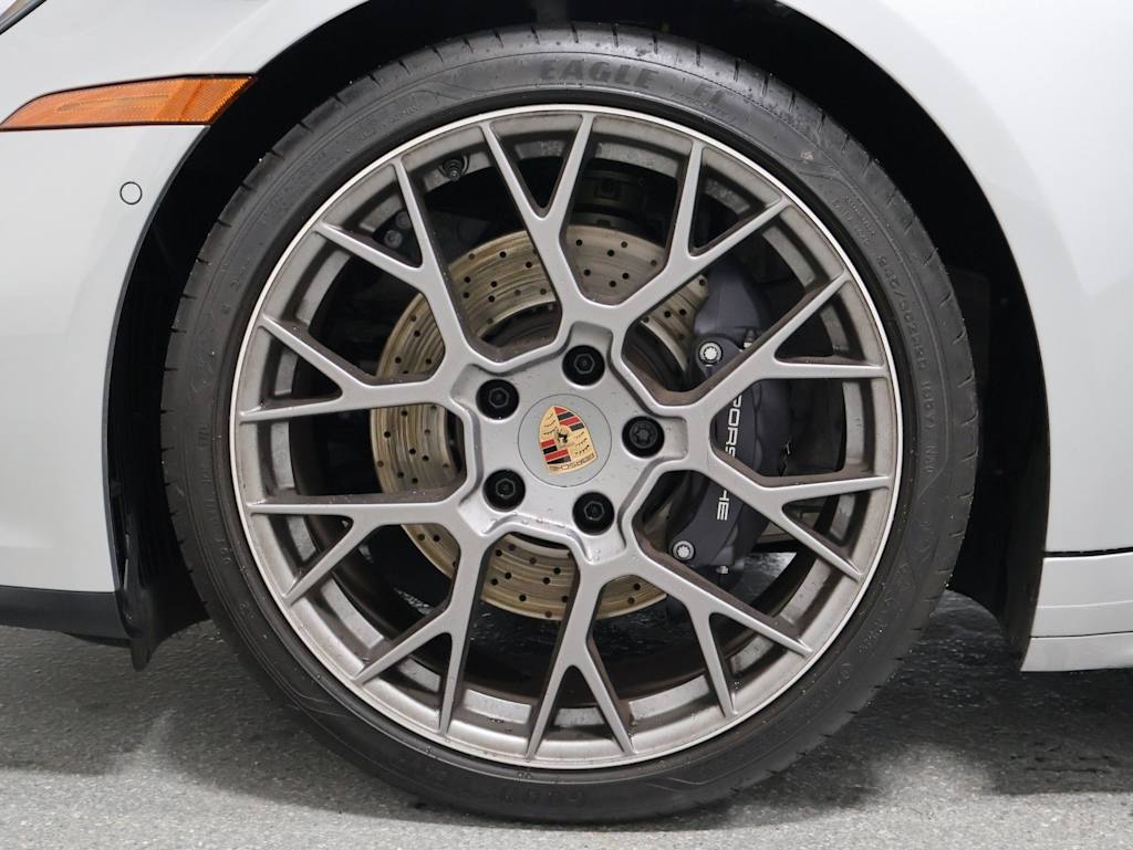 Thumbnail: 2025 Porsche 911 - 41