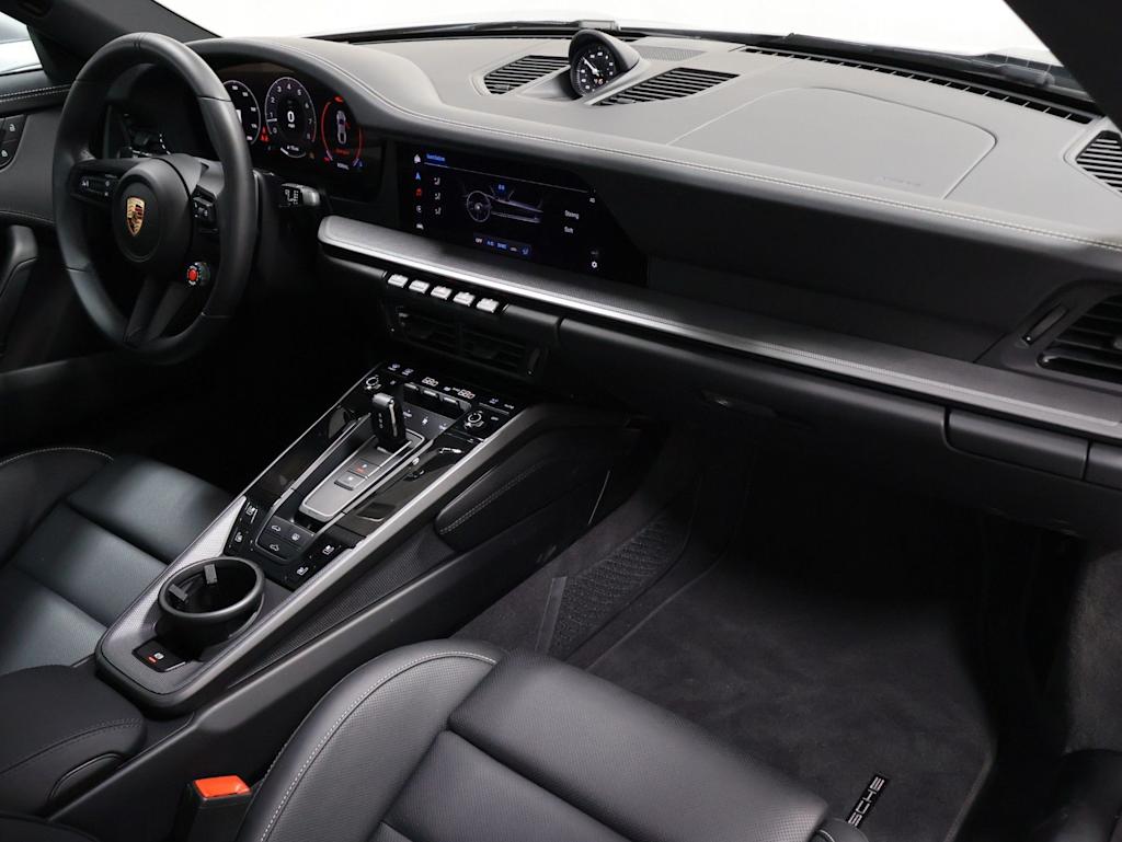 Thumbnail: 2025 Porsche 911 - 8