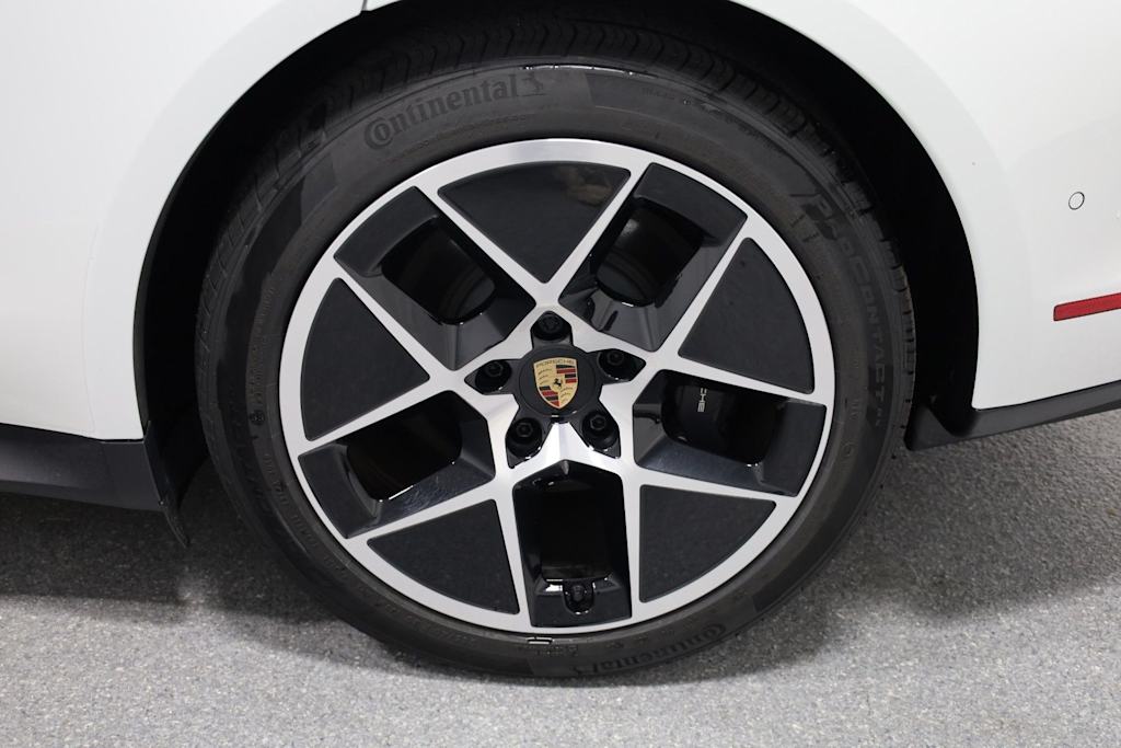 Thumbnail: 2025 Porsche Taycan - 42