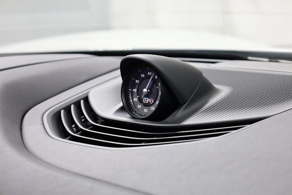 Thumbnail: 2025 Porsche Taycan - 33