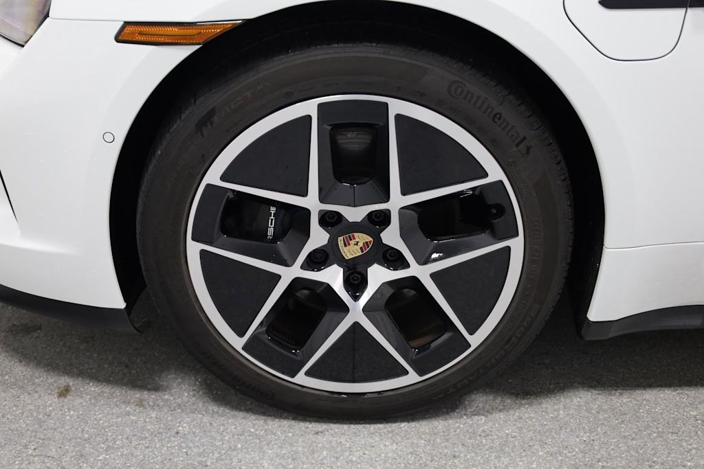 Thumbnail: 2025 Porsche Taycan - 43