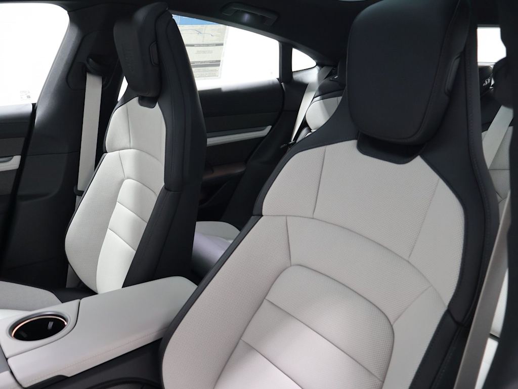 Thumbnail: 2026 Porsche Taycan - 10
