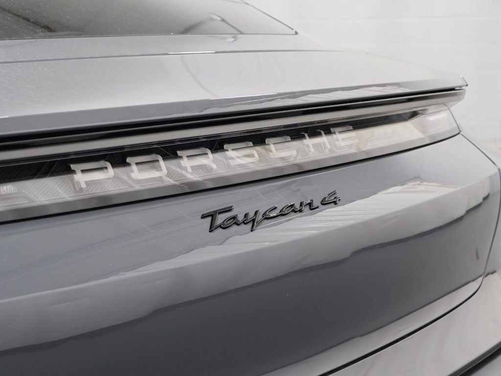 Thumbnail: 2026 Porsche Taycan - 6