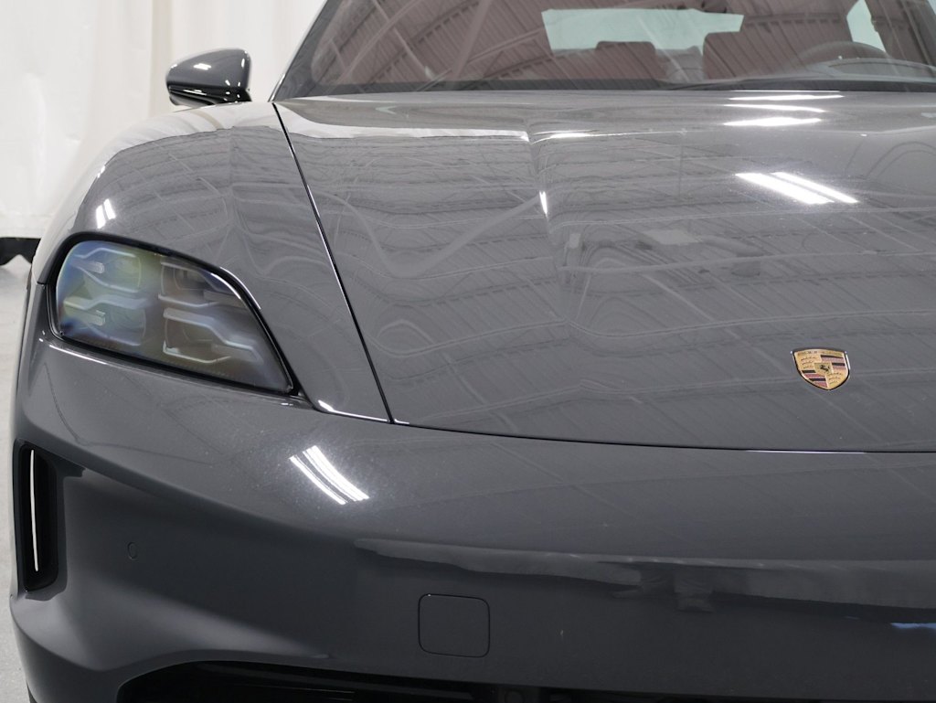 Thumbnail: 2026 Porsche Taycan - 25